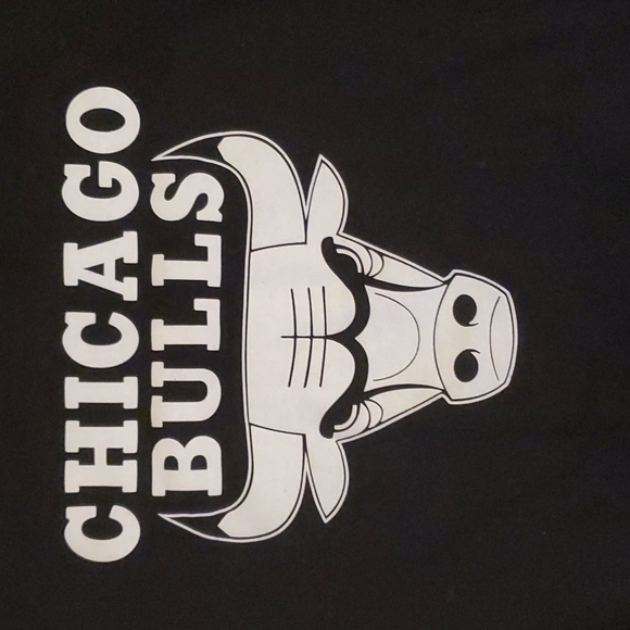 2015 NBA Chicago Bulls Sweater - Urban Heritage - Picture 3 of 7